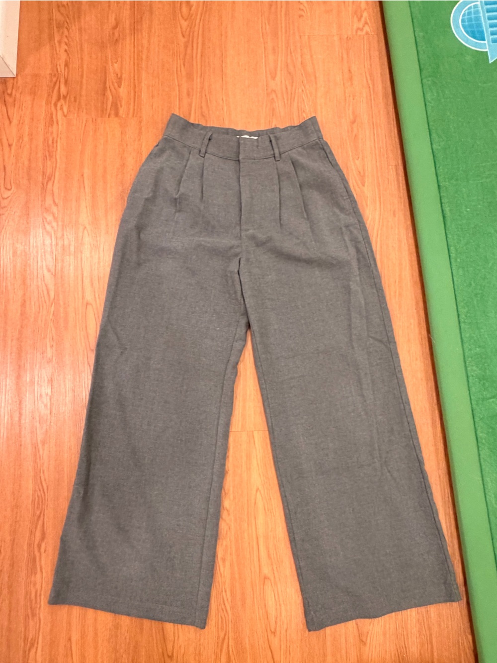 Abercrombie & Fitch Gray High-Rise Trousers